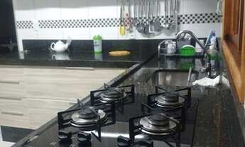 Imagem 2: Casa com piscina