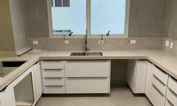 Imagem 7: Apartamento para venda possui 221 metros quadrados com 3 quartos em Moema Pássaros - São P