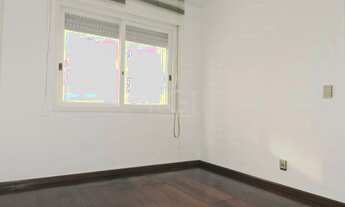 Imagem 2: Porto Alegre - Apartamento Padrão - Auxiliadora