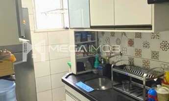 Imagem 5: Apartamento 2/4, sala, cozinha, área de serviço, banheiro social e varanda. Imóvel em perf