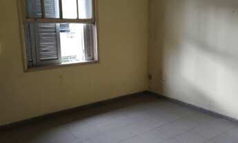 Imagem 3: Casa sobreposta alta, de 70m², com 2 quartos, bairro Macuco - Santos/SP