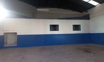 Imagem 4: Barracão 300m Galpão / depósito com 2 vagas na garagem