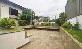 Imagem 6: Casa com piscina e muita iluminação natural