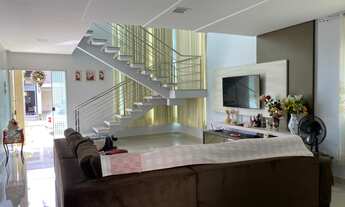 Imagem 2: Casa de condomínio sobrado para venda tem 320 metros quadrados com 4 quartos