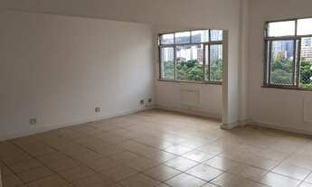 Imagem 3: Apartamento para aluguel possui 140 metros quadrados com 3 quartos em Icaraí - Niterói - R