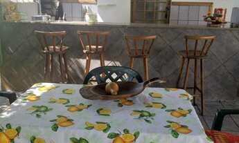 Imagem 2: Sobrado para venda tem 182 metros quadrados com 3 quartos