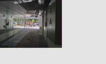 Imagem 7: Glória, excelente e ampla loja de rua com 290 m2 e 2 vagas de garagem, calçada larga