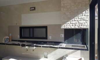 Imagem 3: Casa de condomínio para venda possui 303 metros quadrados com 3 quartos