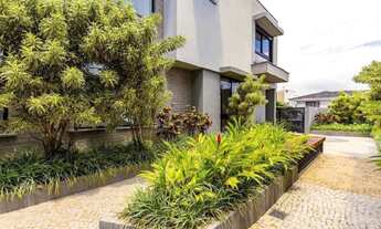 Imagem 3: Casa de condomínio para venda possui 352 metros quadrados com 3 quartos