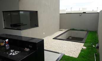 Imagem 4: Casa para venda possui 205 m² -comm 3 quartos em-- Novo Mundo Uberlândia - MG