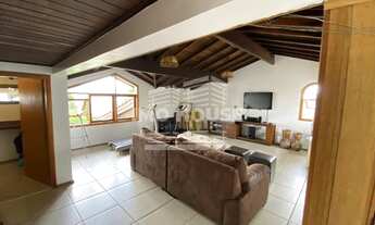 Imagem 4: Casa de condomínio para venda possui 556 metros quadrados com 4 quartos