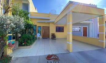 Imagem: Casa térrea no condomínio Horto Florestal