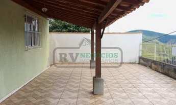 Imagem 2: )(- ÓTIMA CASA COM 3 QUARTOS E AMPLO QUINTAL EM JÓQUEI CLUBE