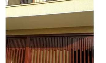 Imagem 2: Sobrado com três andares Araras s/p