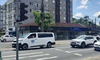 Imagem: Sala comercial na esquina da Max Colin com