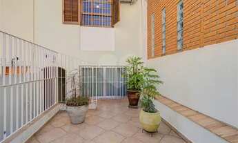 Imagem 3: Oportunidade Única! Casa Comercial à Venda na Vila Mascote!