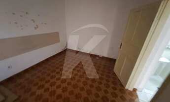 Imagem 3: Casa com quarto e cozinha perto do metrô