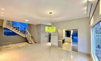 Imagem 2: Casa de condomínio para aluguel possui 265 metros quadrados com 3 quartos