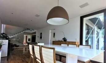 Imagem 4: Linda casa, em Condomínio de Alto Padrão, disponível para venda/locação. 650 m² com 4 suít