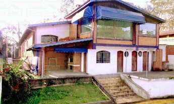 Imagem 2: Casa de alto padrão com 3 suítes e área de lazer completa em Santana de Parnaíba