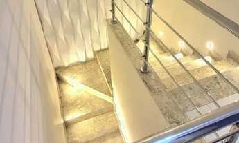 Imagem 7: Casa de condomínio para venda tem 270 metros quadrados com 4 quartos