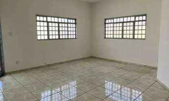 Imagem 2: Casa Térrea a venda com 3 quartos, 1 suíte no setor Garavelo