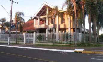 Imagem: Casa/Sobrado com 4 suítes, de esquina no