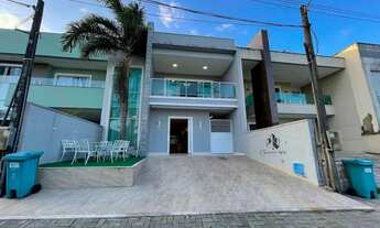 Imagem 2: Sobrado para venda tem 240 metros quadrados com 3 quartos em Jardim Cearense - Fortaleza