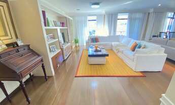 Imagem 2: Apartamento para venda possui 300 metros quadrados com 4 quartos em Icaraí - Niterói - RJ