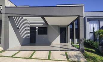 Imagem: Casa de condomínio térrea para venda tem