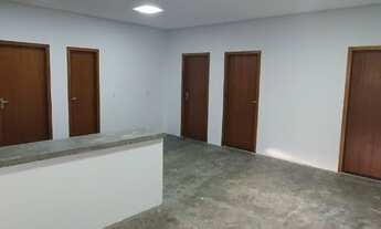 Imagem: Casa Comercial com lote amplo no Serrinha