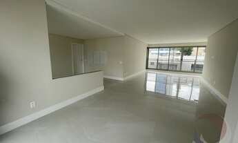 Imagem 4: Apartamento para venda tem 153 metros quadrados com 3 quartos em Centro - Florianópolis