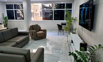 Imagem 2: Apartamento para venda possui 200 metros quadrados com 3 quartos em Copacabana - Rio de Ja