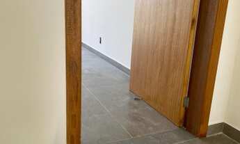 Imagem 2: Duplex com 2 quartos 2 Suítes, Unidade do Meio