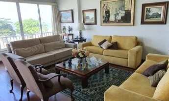 Imagem 6: Frente mar. Andar intermediário. Duas Salas,3 Qtos(1 Suíte),depend.1 Vga