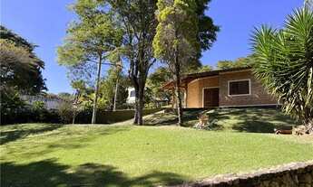 Imagem 3: Casa para locação em Atibaia com 4 dormitórios sendo 1 suite com piscina no Parque Arco Ir