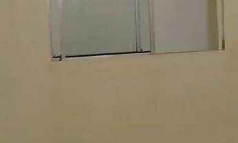 Imagem 3: Alugo casa com garagem e três quartos no bairro roda de fogo valor 800 reais