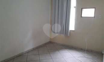 Imagem: Casa frente de rua - 02 quartos - Quintino