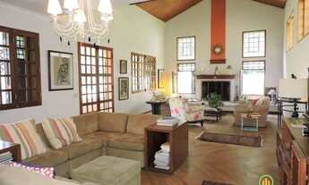 Imagem 7: Cond Forest Hills - Casa Colonial, 4 sts e piscina! Ao lado do clube!