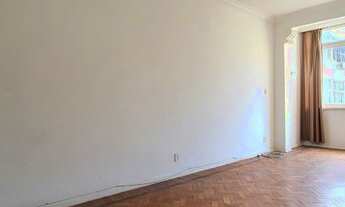 Imagem 2: Apartamento para venda possui 125 metros quadrados com 3 quartos em Leme - Rio de Janeiro