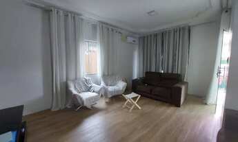 Imagem 4: Casa duplex no Condomínio Residencial Tapajós. 193m2, 1 suíte avarandada com closet e 2 qu