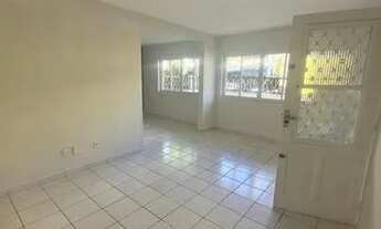 Imagem 3: Casa com 03 quartos - Santos