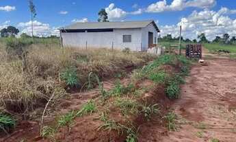 Imagem 6: Rancho na frente da Ms 040 a venda