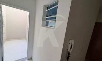 Imagem 4: Apartamento 1 quarto, sala, cozinha e banheiro. Prédio com elevador