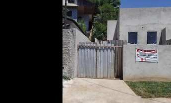 Imagem: Terreno com duas casas em alvenaria