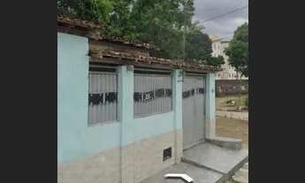 Imagem 3: Em feira Troco por casa em serrinha