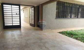 Imagem: Alugo - Casa Térrea com 3 quartos na Casa