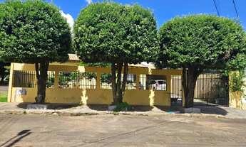 Imagem: Casa de esquina com 3 quartos Saída para