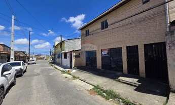 Imagem 2: 05 casas à venda pelo preço de uma, ótima oportunidade de investimento próximo a feirinha