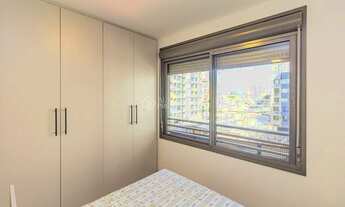 Imagem 5: Loft totalmente mobiliado em frente à Redenção